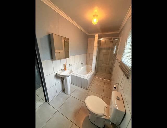 3 BEDROOM HOUSE FOR SALE IN NOMZAMO